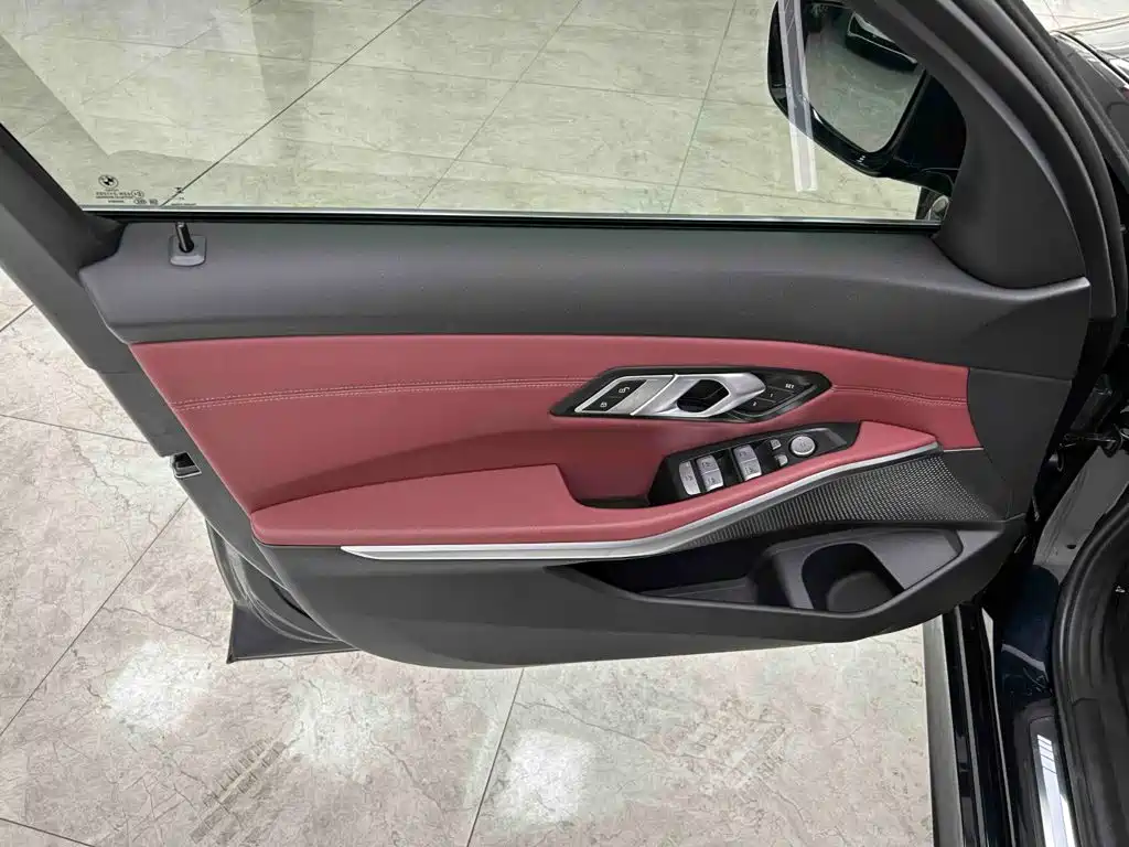 BMW 3 Series — миниатюра 16