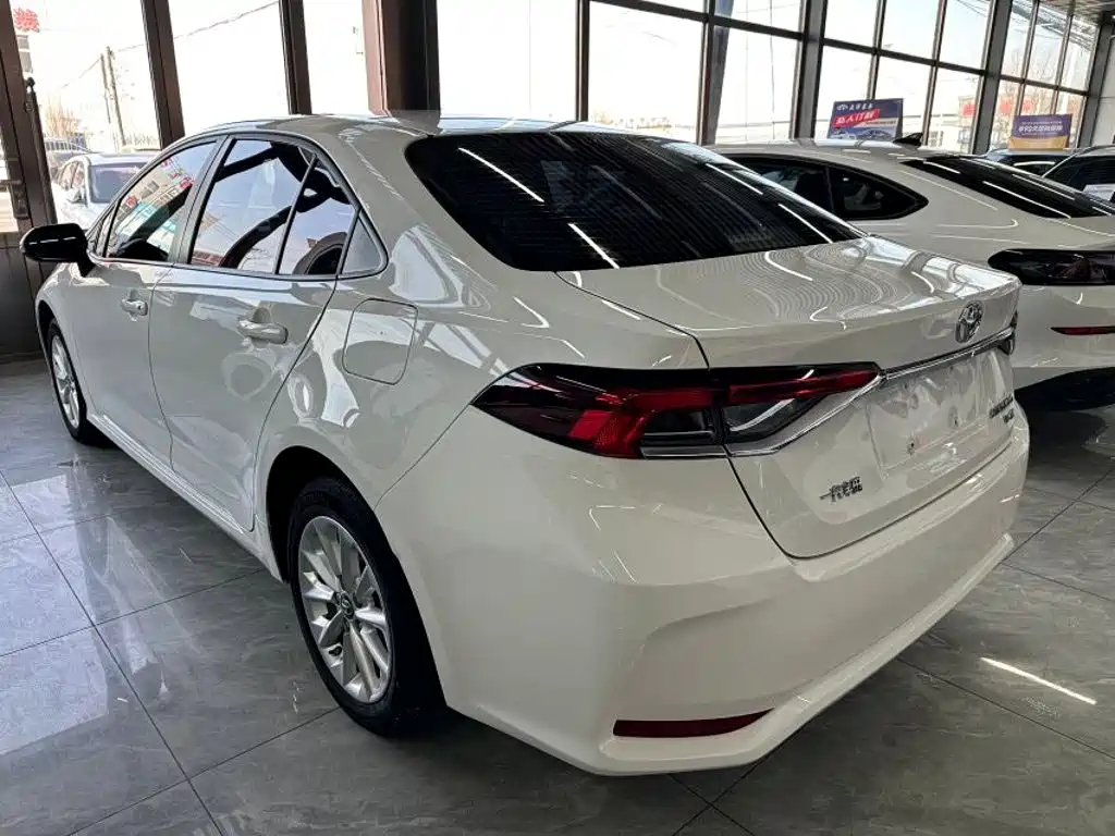Toyota Corolla — миниатюра 4
