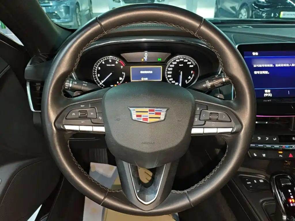 Cadillac CT5 — миниатюра 11