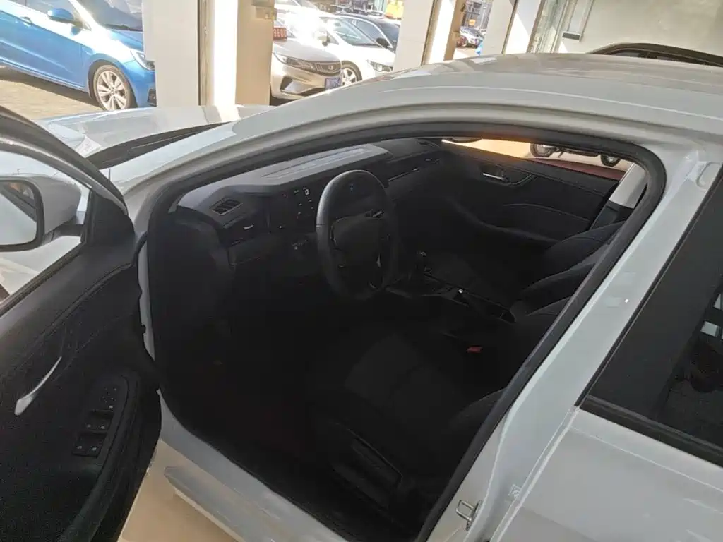 Roewe i5 — миниатюра 16