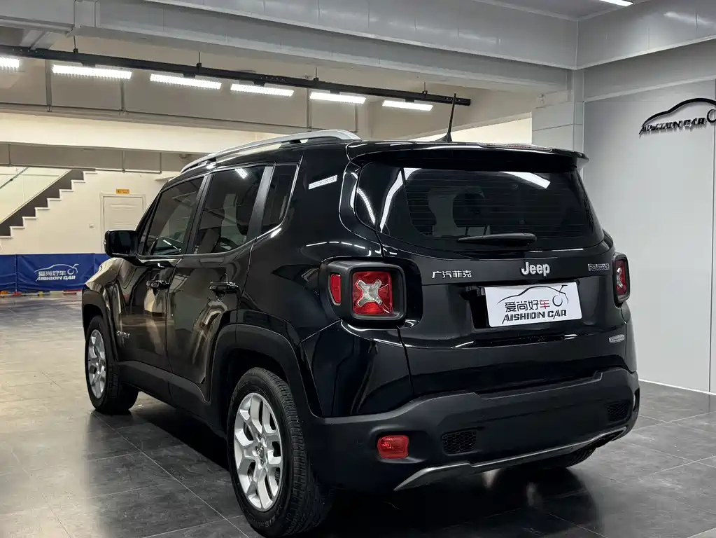 Jeep Renegade — миниатюра 5