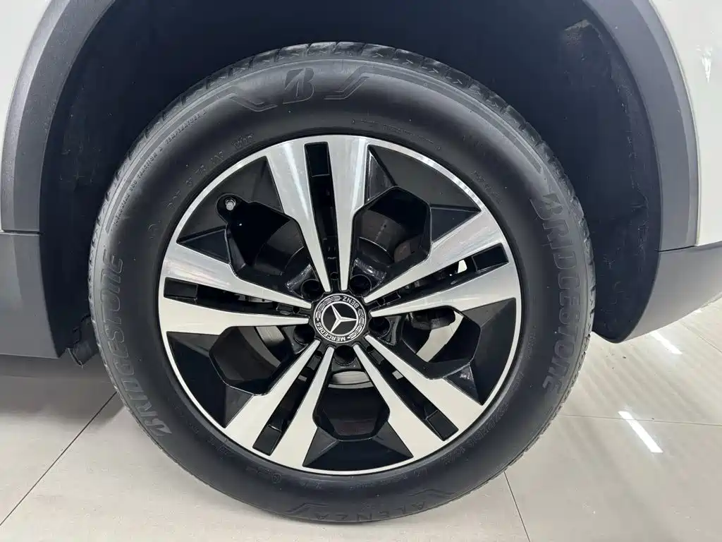 Mercedes-Benz GLA — миниатюра 8
