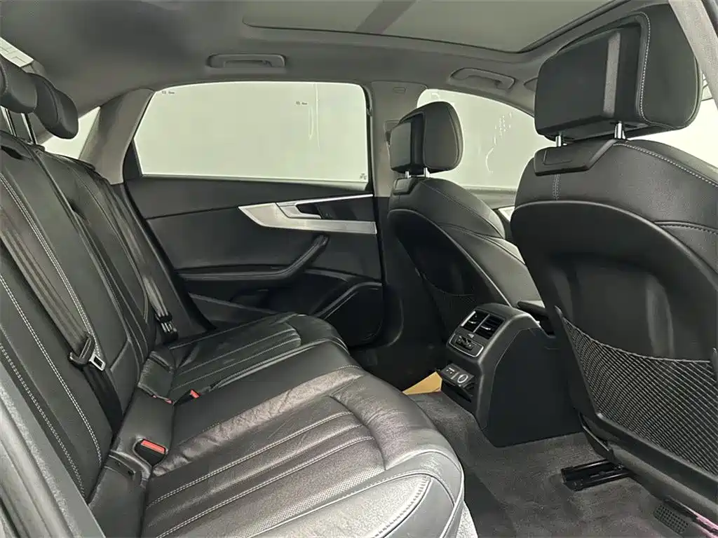 Audi A4L — миниатюра 7