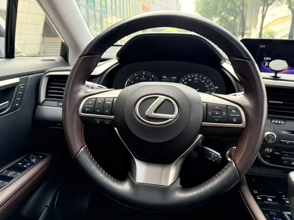 Lexus RX — миниатюра 21