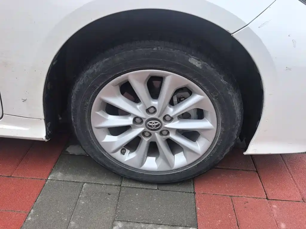 Toyota Corolla — миниатюра 8