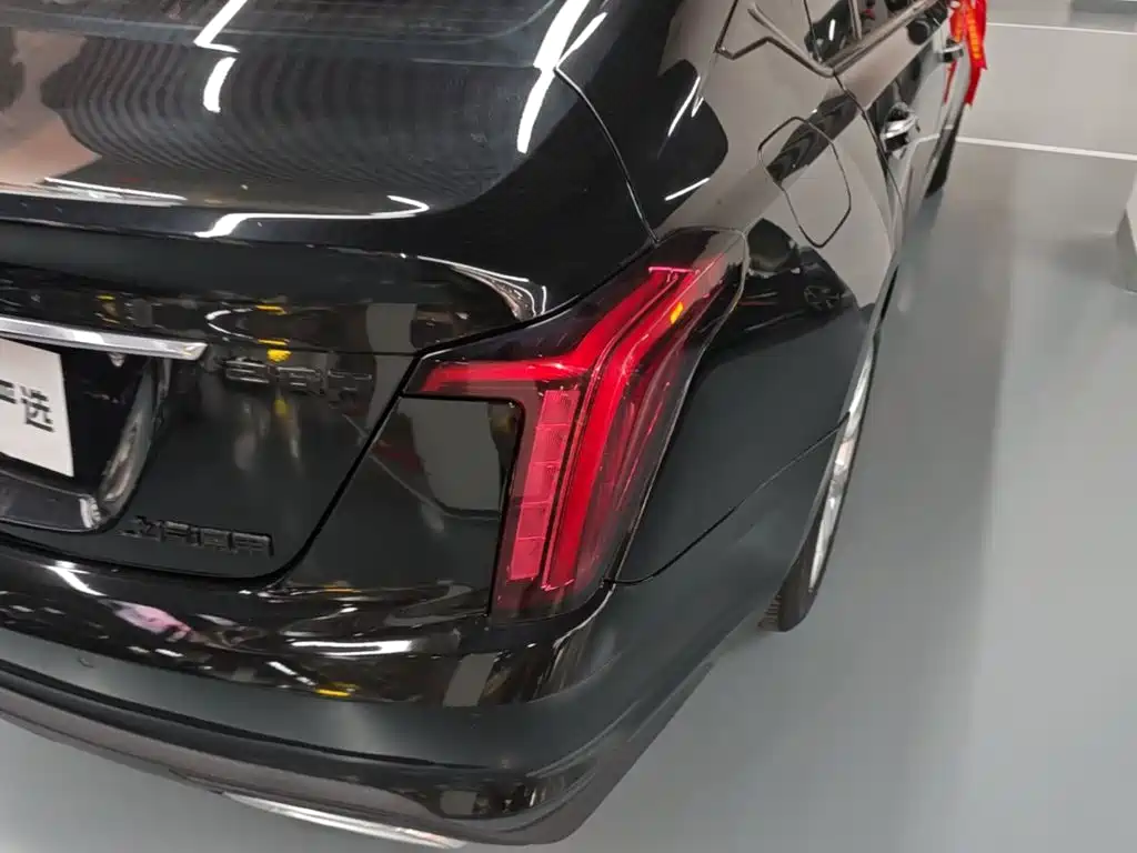 Cadillac CT5 — миниатюра 8
