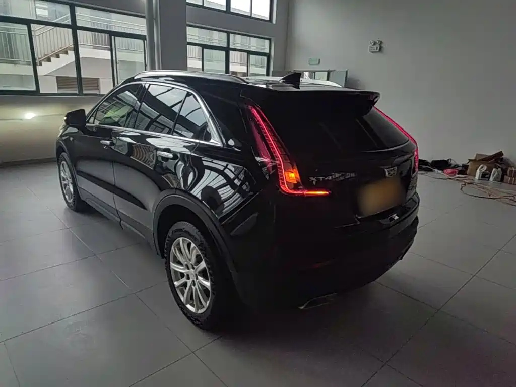 Cadillac XT4 — миниатюра 5