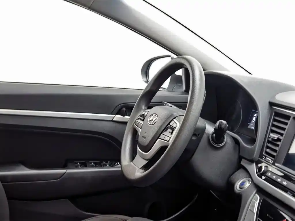 Hyundai Elantra — миниатюра 22