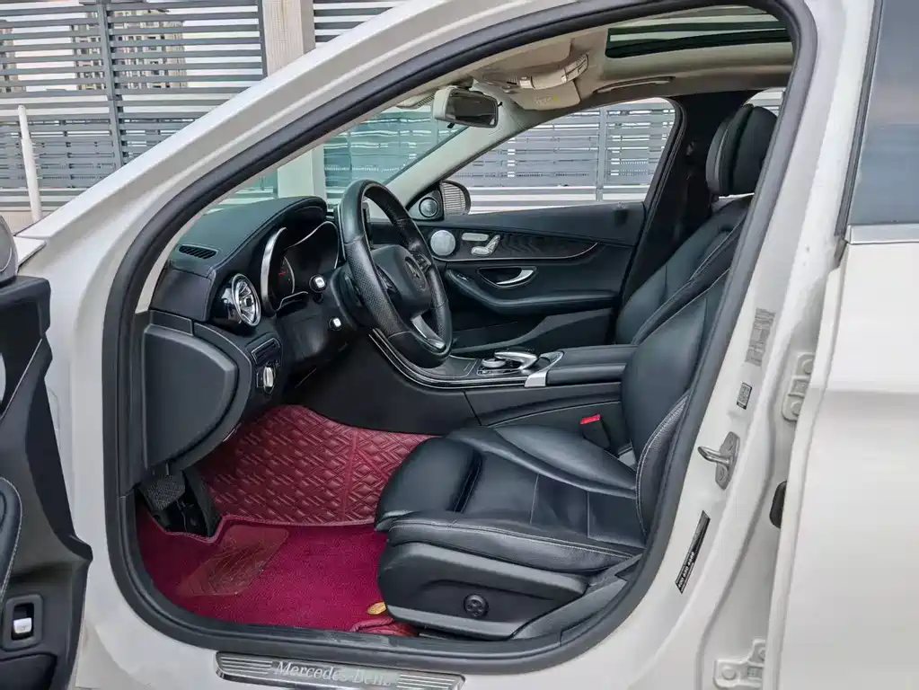 Mercedes-Benz C-Class — миниатюра 8