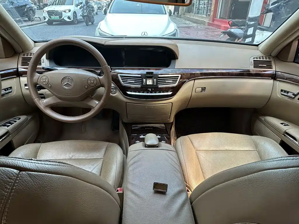 Mercedes-Benz S-Class — миниатюра 7