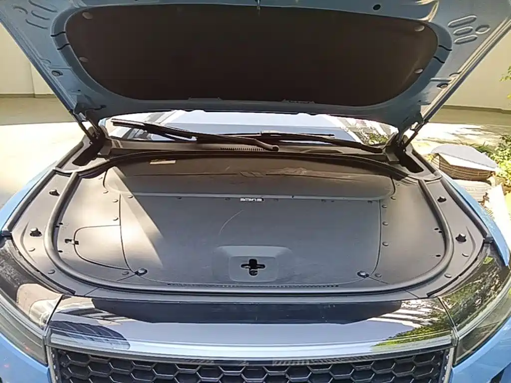 Li Auto Li ONE — миниатюра 20