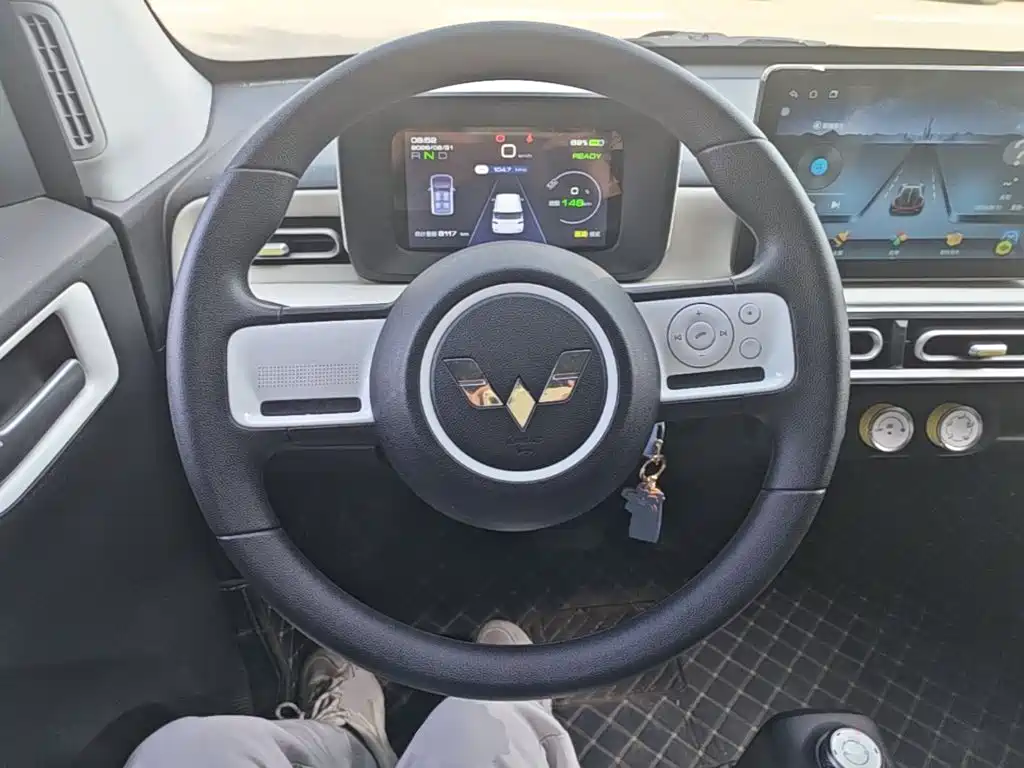 Wuling MINIEV — миниатюра 11