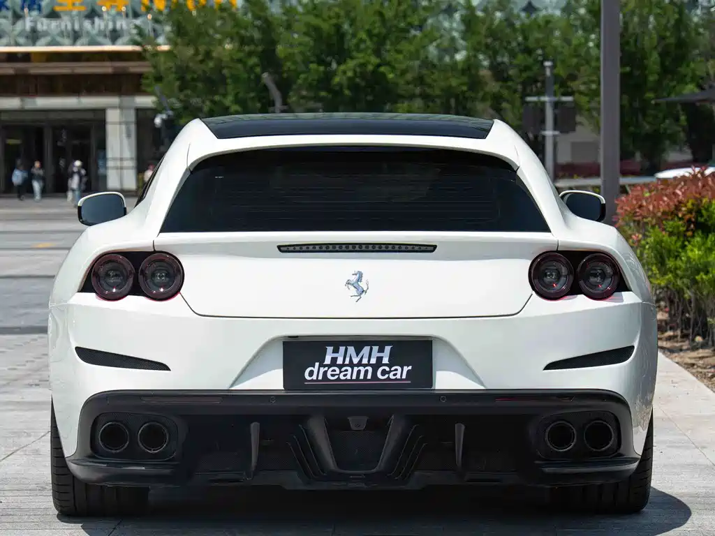 Ferrari GTC4Lusso 2016 6.3L V12