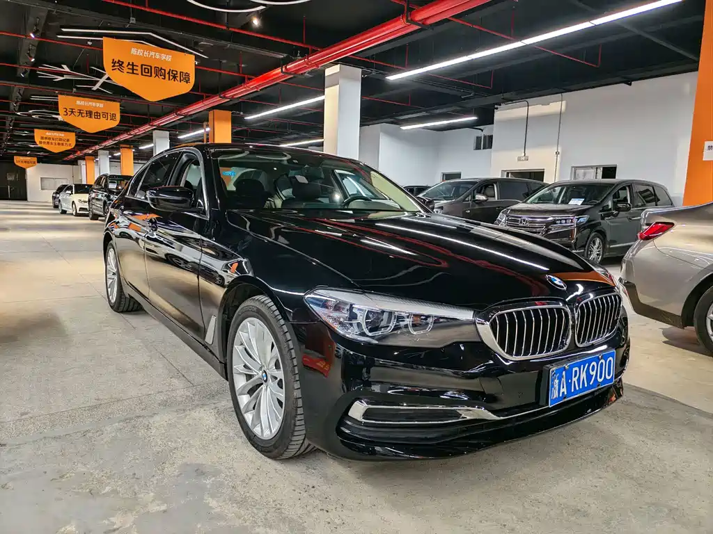 BMW 5 Series — миниатюра 3