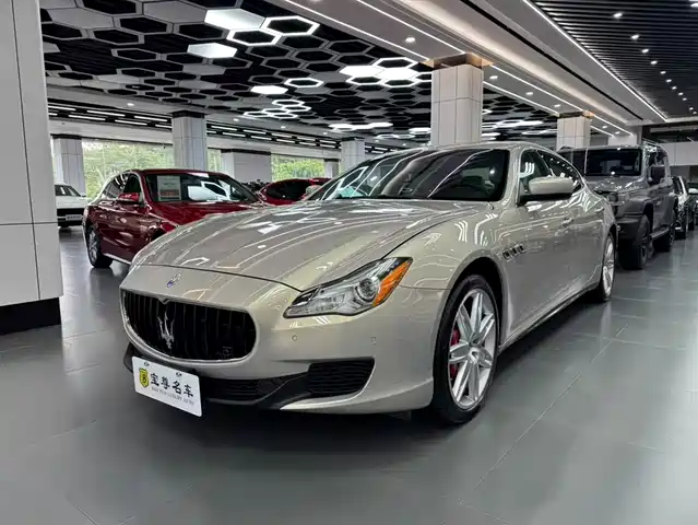 Maserati Quattroporte