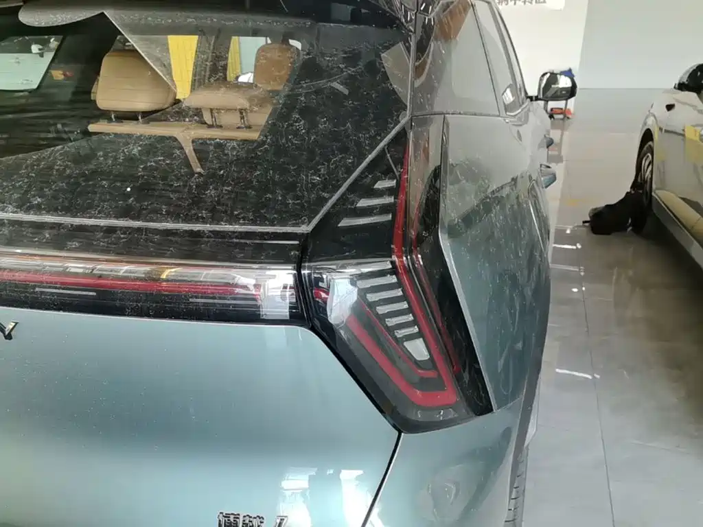Geely Boyue L — миниатюра 8