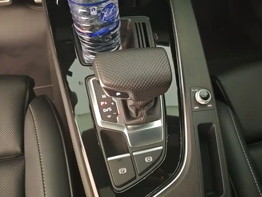 Audi A4L — миниатюра 14