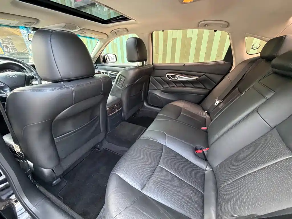 Infiniti Q70 — миниатюра 8