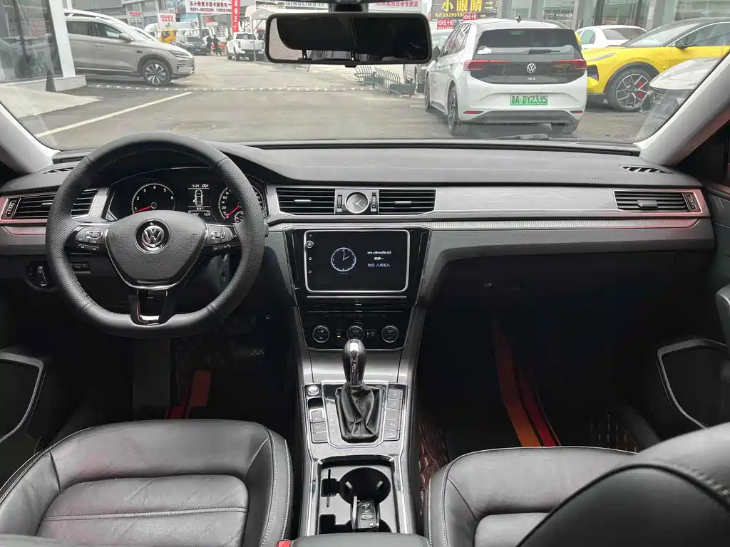 Volkswagen Passat 2017 330TSI DSG