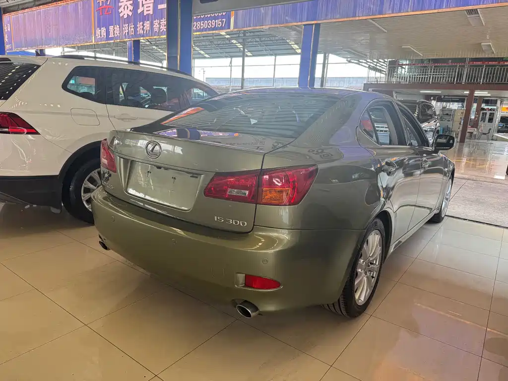 Lexus IS — миниатюра 8