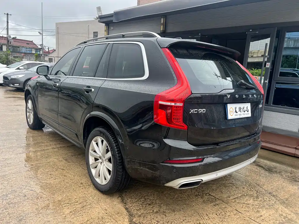 Volvo XC90 — миниатюра 7