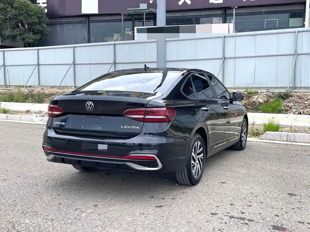 Volkswagen Lavida — миниатюра 9