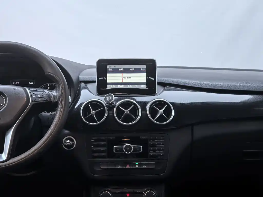 Mercedes-Benz B-Class — миниатюра 14
