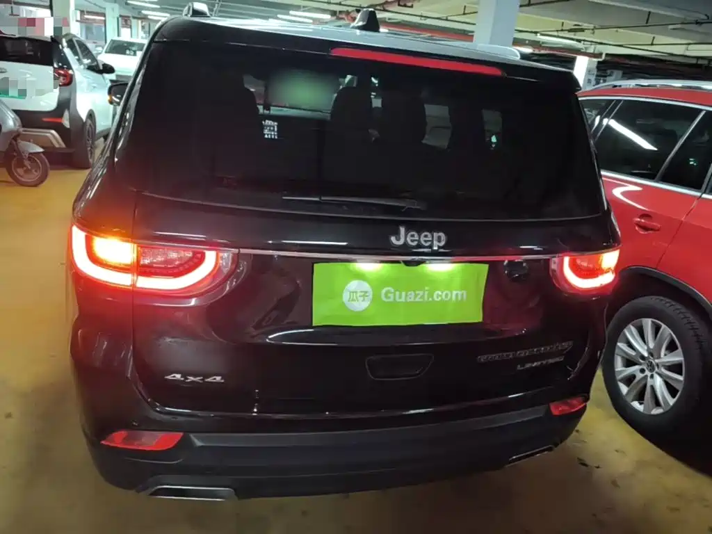 Jeep Grand Commander — миниатюра 6