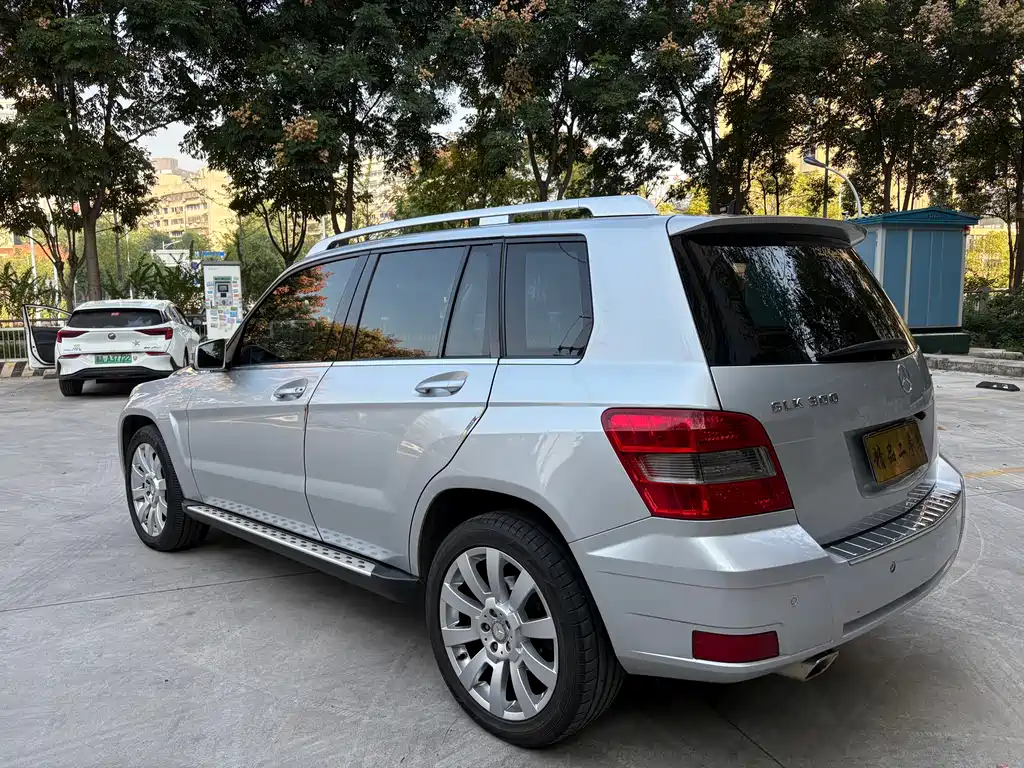 Mercedes-Benz GLK-Class (Import) — миниатюра 5