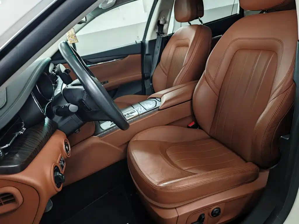 Maserati Quattroporte — миниатюра 15