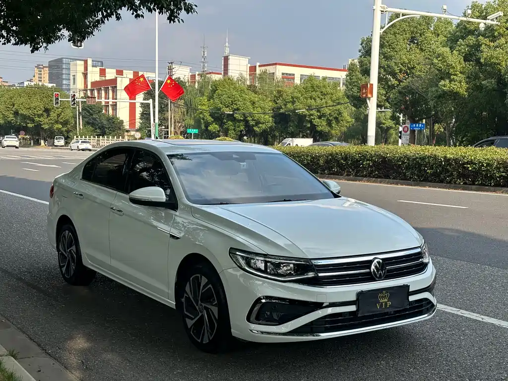 Volkswagen Bora — миниатюра 3