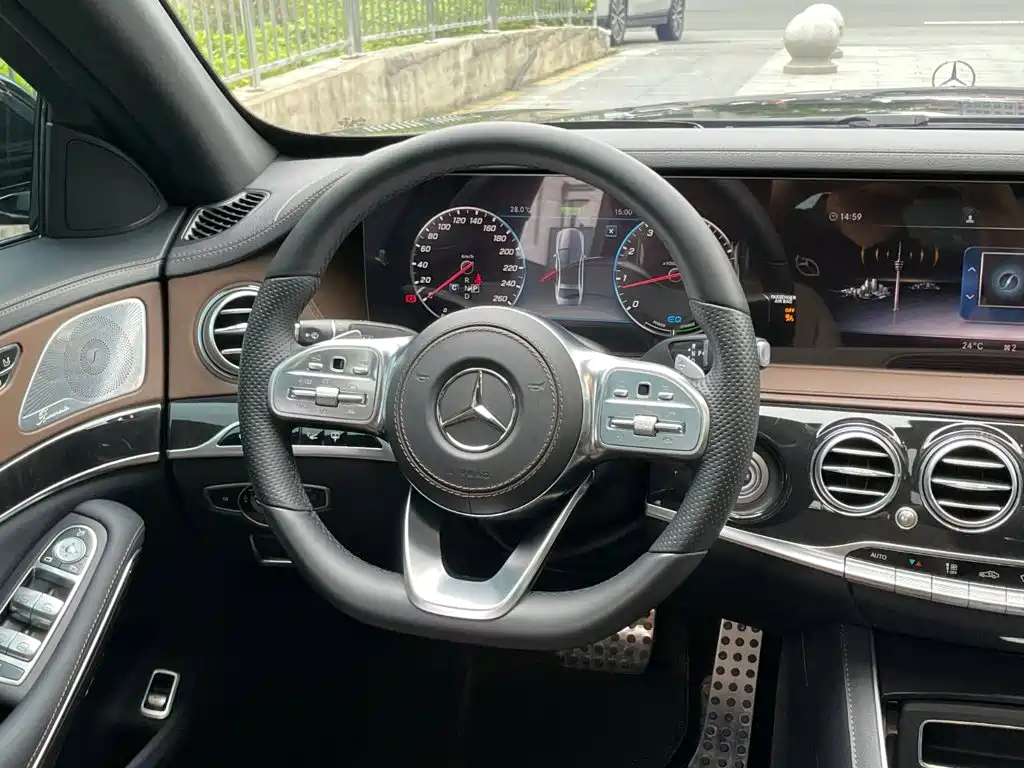 Mercedes-Benz S-Class — миниатюра 19