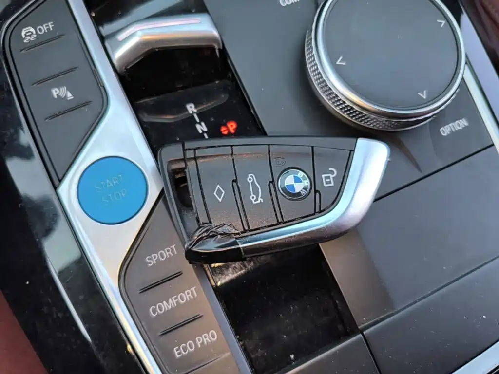 BMW iX3 — миниатюра 9