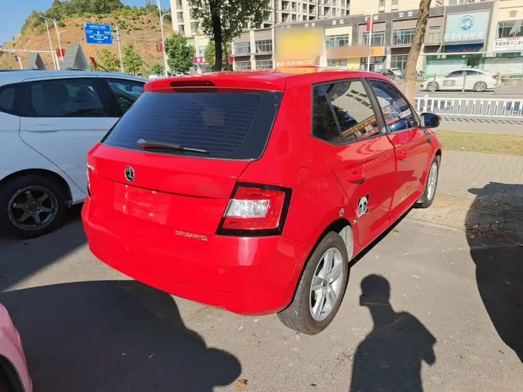 Skoda Fabia — миниатюра 7