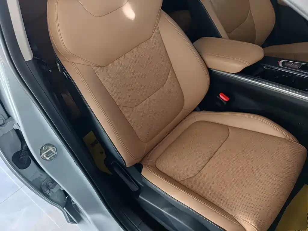 Geely L HiP — миниатюра 25