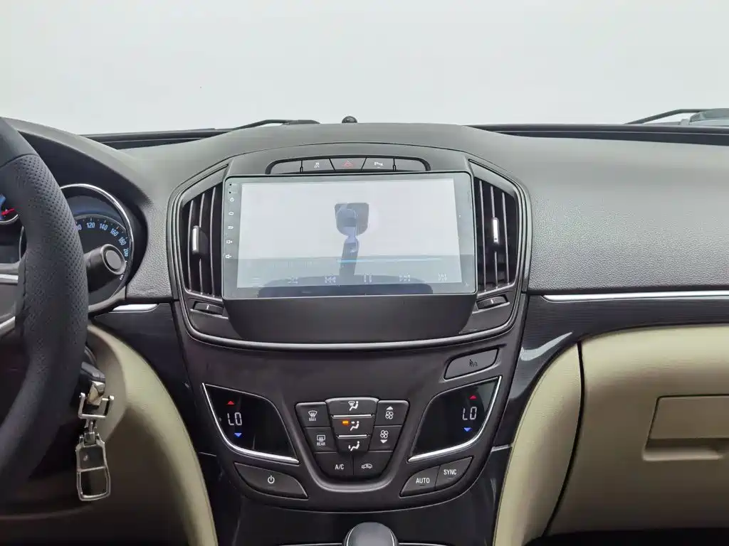 Buick Regal — миниатюра 12