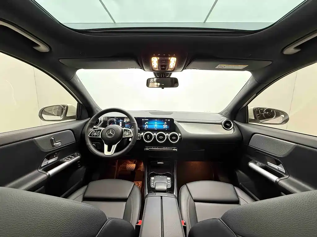Mercedes-Benz GLA — миниатюра 11
