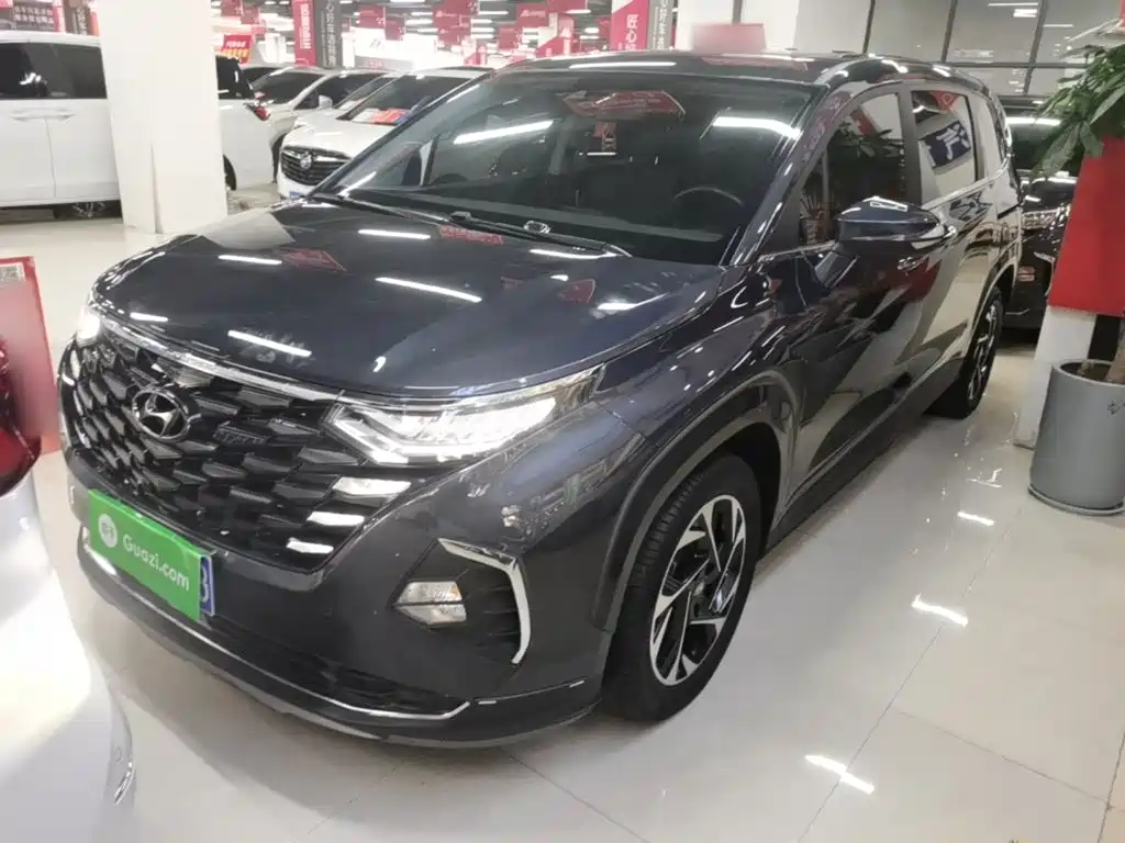 Hyundai Custo