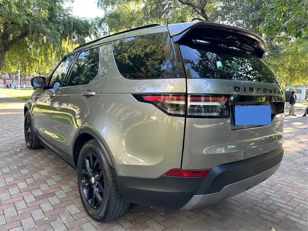 Land Rover Discovery — миниатюра 7