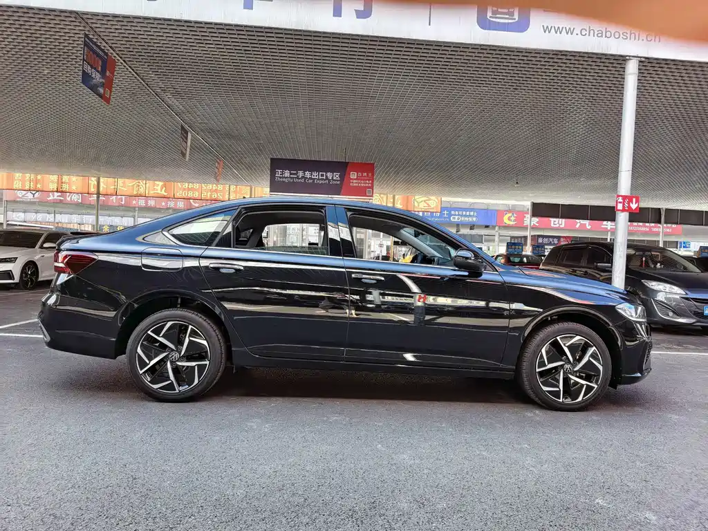 Volkswagen Lavida — миниатюра 4