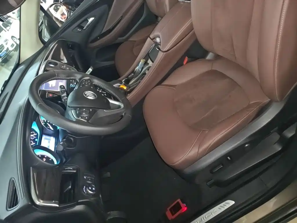 Buick Envision Plus — миниатюра 15