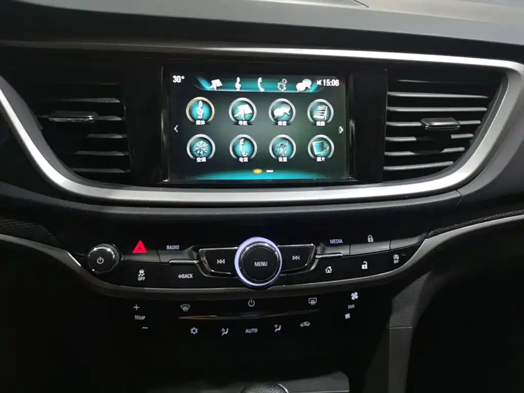 Buick Excelle — миниатюра 13