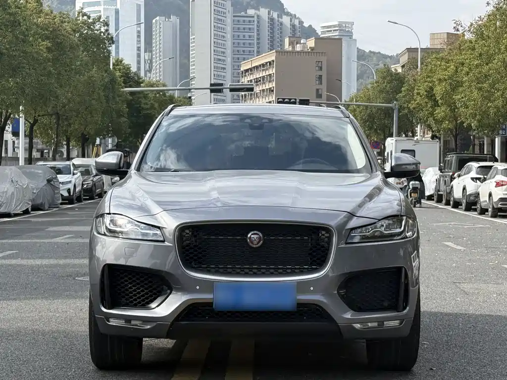 JAGUAR F PACE