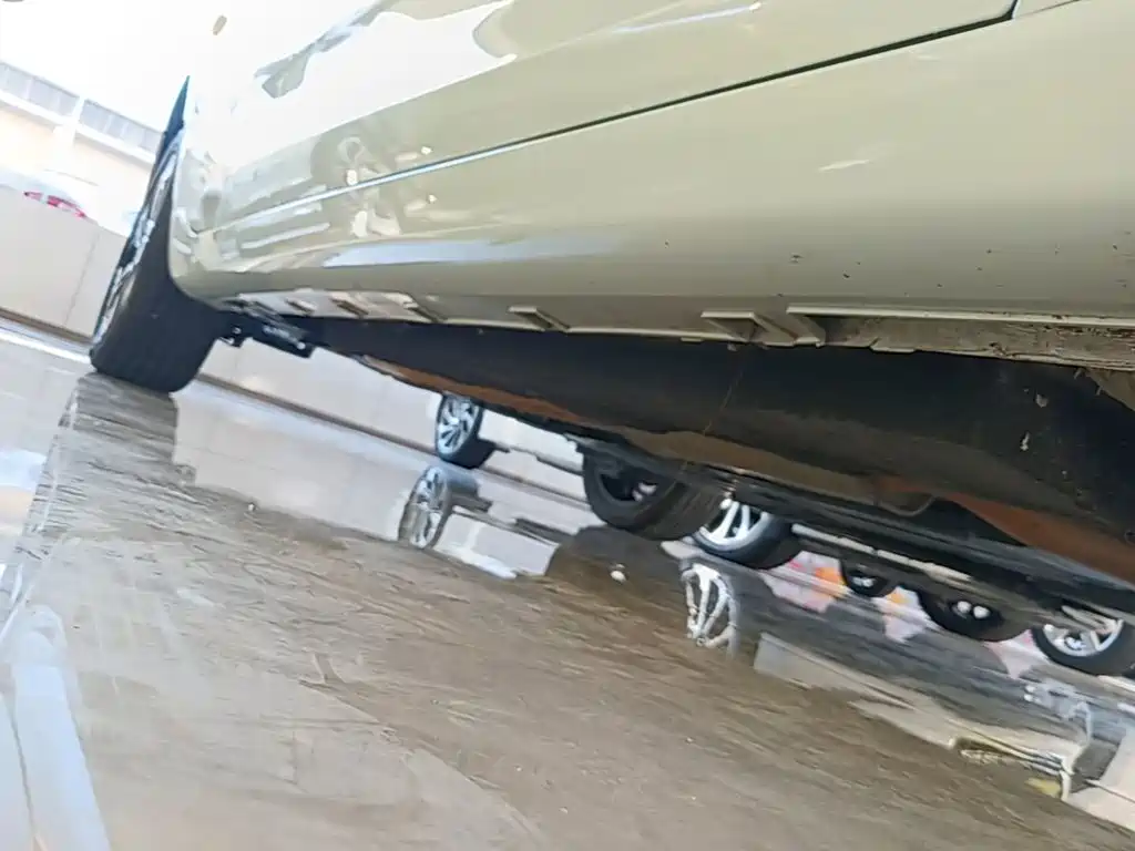 Geely L HiP — миниатюра 21