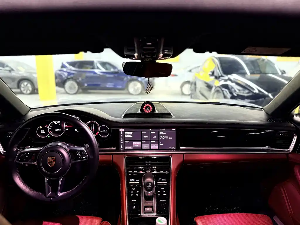 Porsche Panamera — миниатюра 8