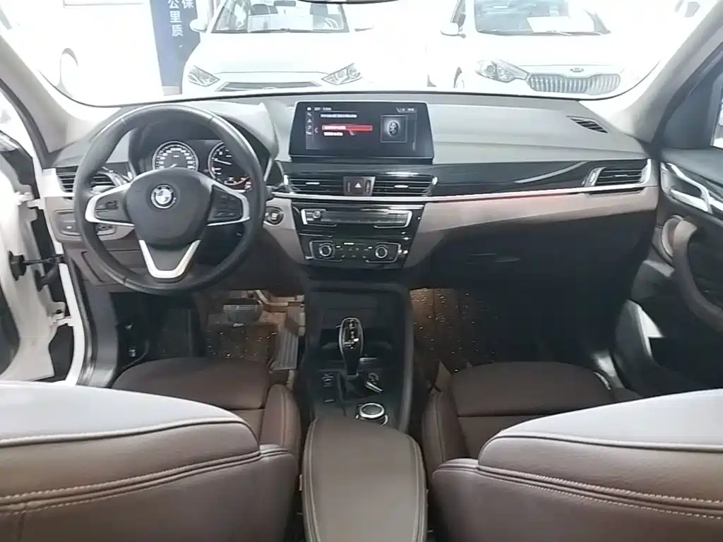 BMW X1 — миниатюра 10