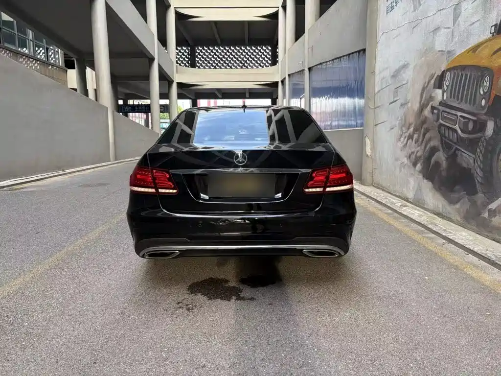 Mercedes-Benz E-Class — миниатюра 5