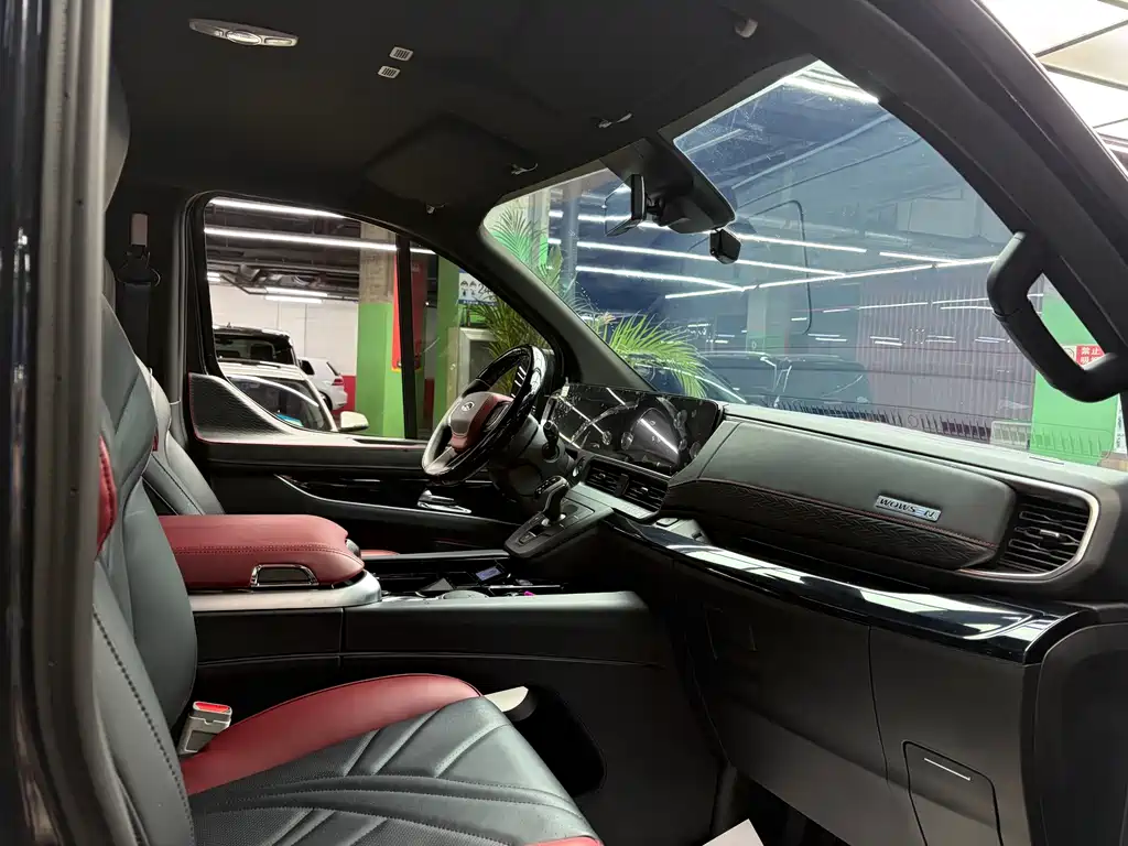 Ford Tourneo — миниатюра 7