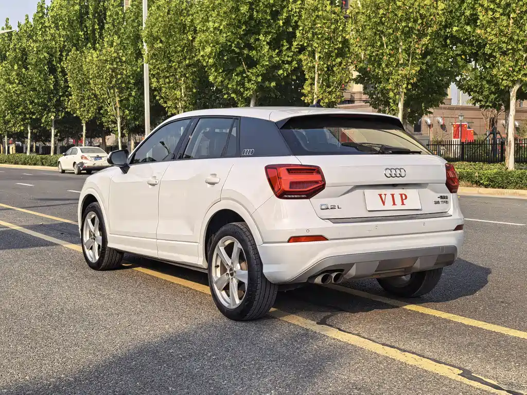 Audi Q2L — миниатюра 9