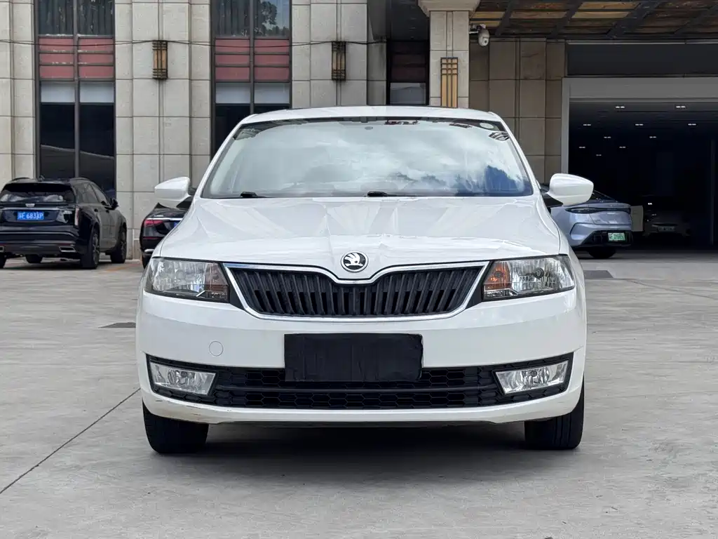 Skoda Rapid — миниатюра 2